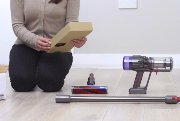 Жаңа Dyson Micro 1.5kg™ сымсыз шаңсорғышын жинау, зарядтау және пайдалану туралы бейне нұсқауларын қараңыз
