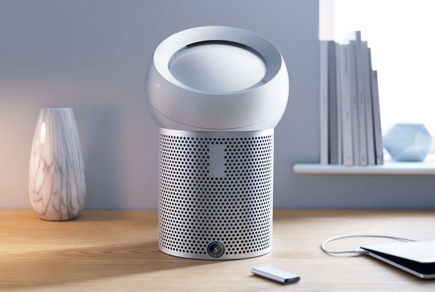 Жаңа Dyson Pure Cool Me™ дербес ауа тазартқышын орнату әдісі.