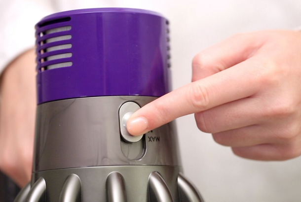 Dyson Cyclone V10™ сымсыз шаңсорғыштағы сүзгі шамы жыпылықтап тұрса, не істеуім керек?