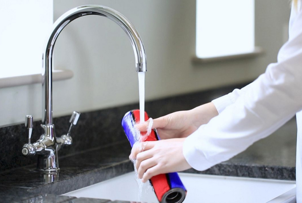 Шаңсорғыштың қондырмаларына үнемі күтім жасауды ұсынамыз.